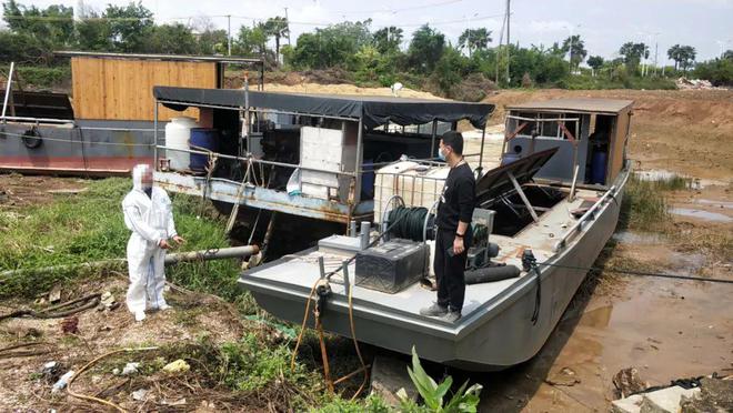 致敬警察節(jié) | 欽北警方2022年十大典型案例揭示陜西貨物進(jìn)出口領(lǐng)域犯罪新動(dòng)向